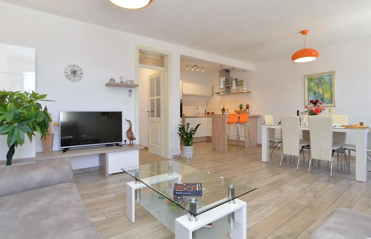 Holiday Home 989 Galizana